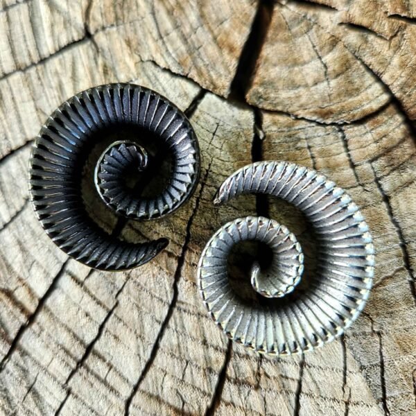 Stainless Steel Shell Spiral Saddle Plugs