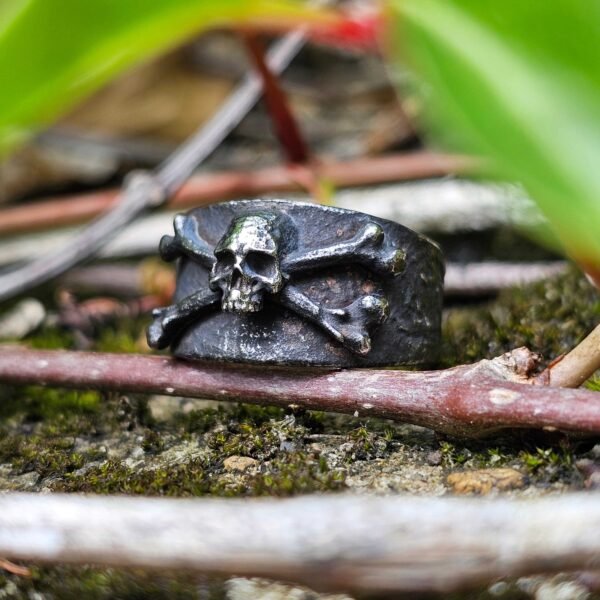 Stainless Steel Pirate Skull and Crossbones Ring